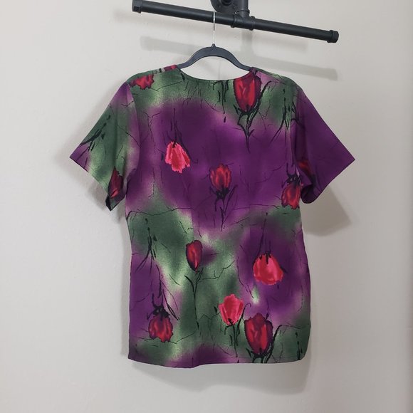 Uniform Advantage Dark Romance Rose Print Scrub Top Small - Picture 7 of 8